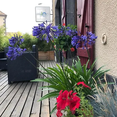 Pensionat A L'aube Des Volcans Charbonnières-les-Vieilles