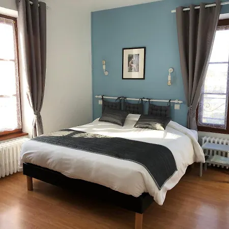 A L'aube Des Volcans Πανσιόν Charbonnières-les-Vieilles