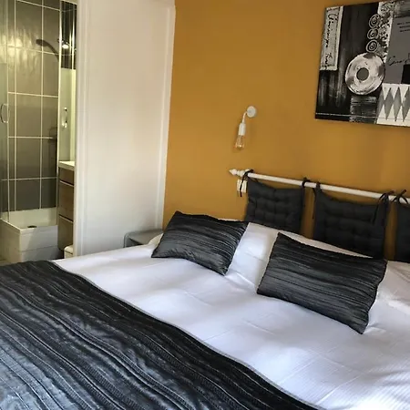 A L'aube Des Volcans Πανσιόν