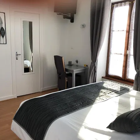 A L'aube Des Volcans 3*