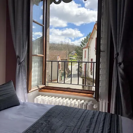 A L'aube Des Volcans Charbonnières-les-Vieilles