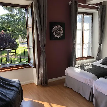 Pensionat A L'aube Des Volcans Charbonnières-les-Vieilles
