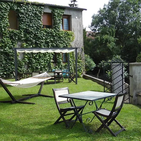 Πανσιόν A L'aube Des Volcans