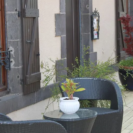 A L'aube Des Volcans