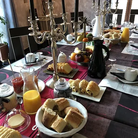 A L'aube Des Volcans Guest house